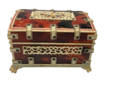 Antique Anglo Indian Vizagapatam Jewelry box & cover