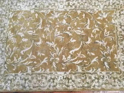 An Indian Ushak rug: An Indian Ushak rug measuring 4 feet 1 inch wide by 5 feet 10 inches long