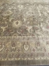 A Massive Hand woven Pakistan Sultanabad wool rug 17.2 by 26.6 feet palace size hand knotted carpet