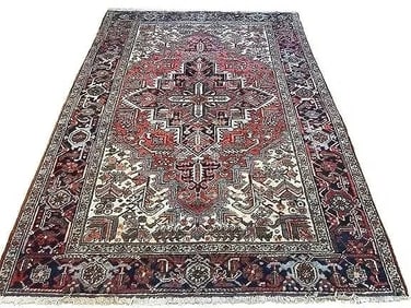 Antique Persian Heriz hand woven rug 6.3 by 8.6