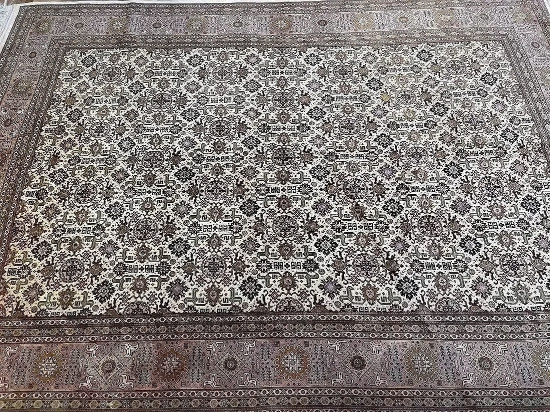 A Persian Tabriz rug (1 of 18)