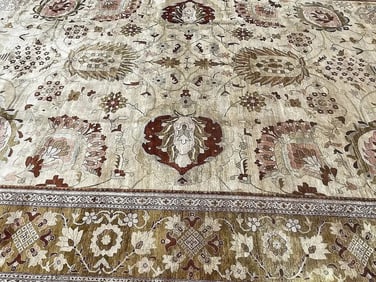A Massive oversize Hand Woven Pakistan Sultanabad wool rug 14.2 by 19.7