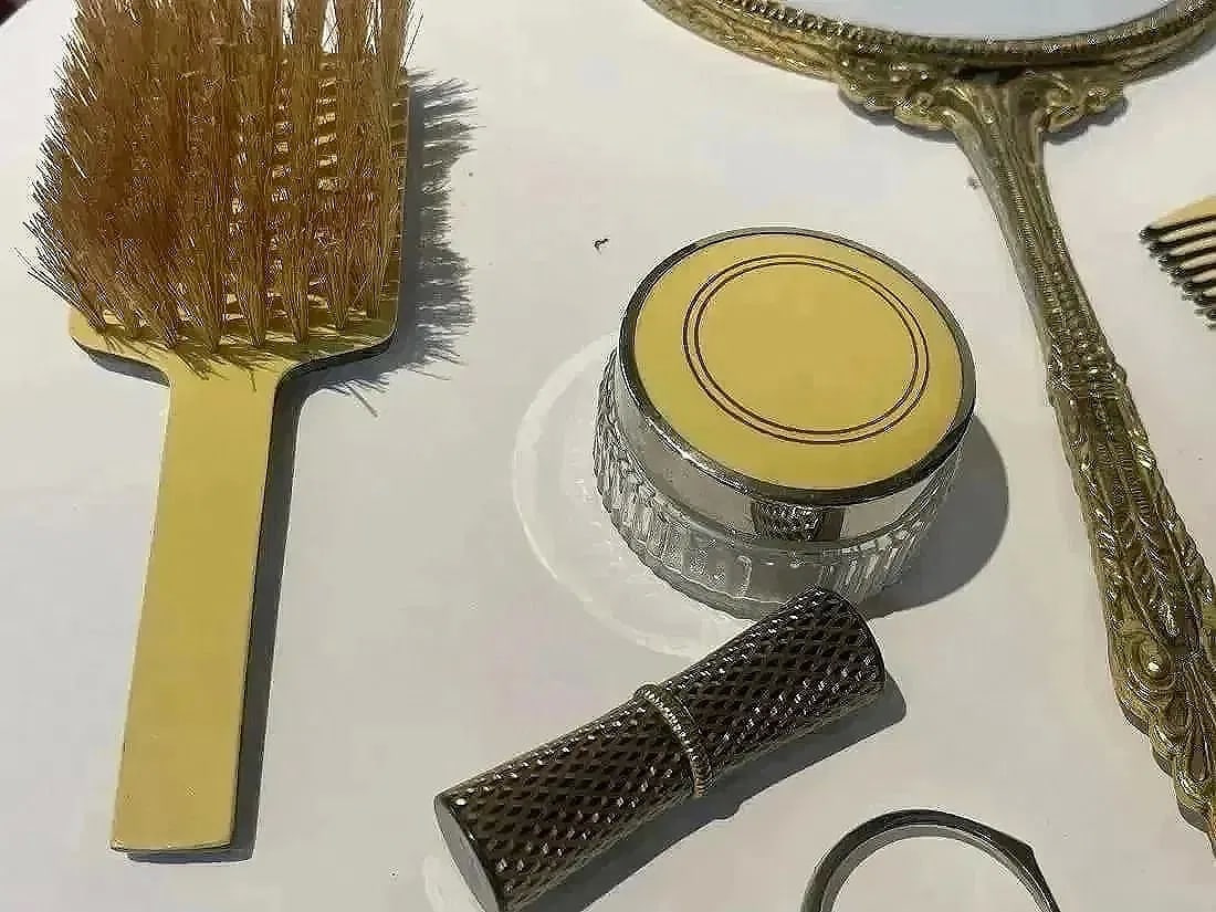 Vintage Vanity set items - 11