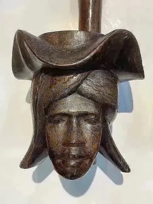 Pair of African Wood hand carved decorative statues - 2