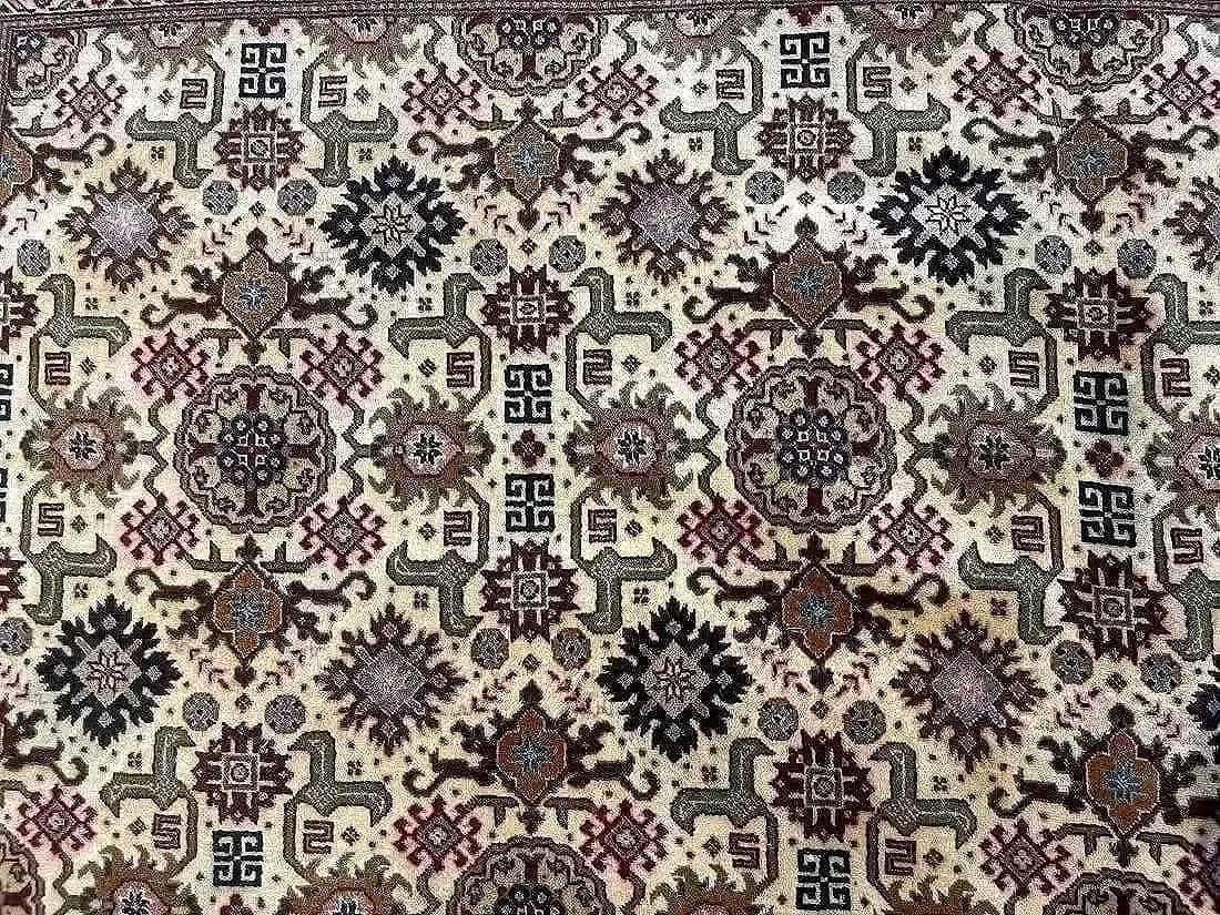 A Persian Tabriz rug - 3