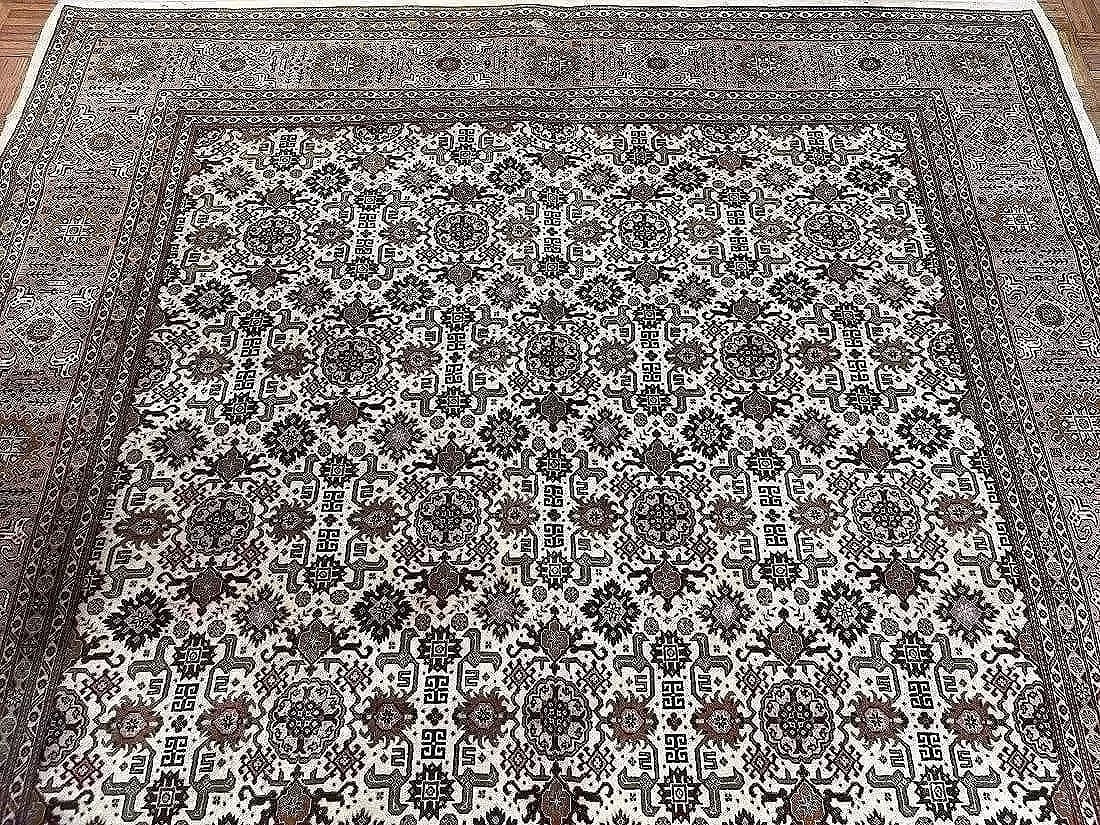 A Persian Tabriz rug - 8