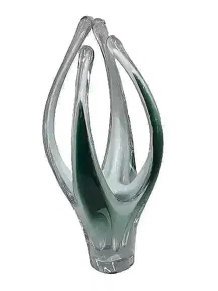 Flygsfors Coquille art glass signed & dated Mid century Swedish sculpture: Flygsfors Coquille art glass four prong sculpture by a Mid century Swedish artist in white, Green & clear art glass .Signed and dated on the base. In overall good condition. Measures approx 17 inches