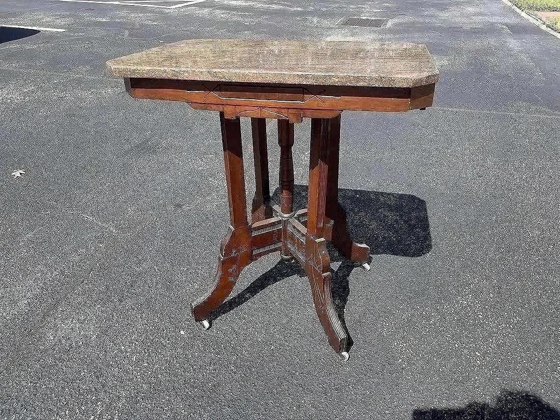 A Victorian Walnut Table with Marble Top - 2
