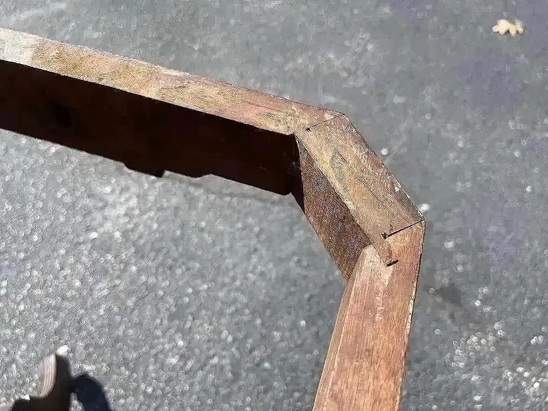 A Victorian Walnut Table with Marble Top - 9
