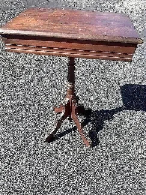 Antique lamp table - 9