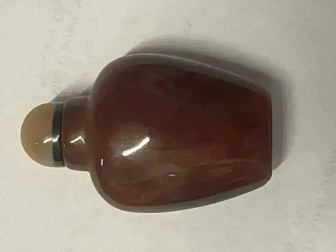 A Chinese snuff bottle - 9