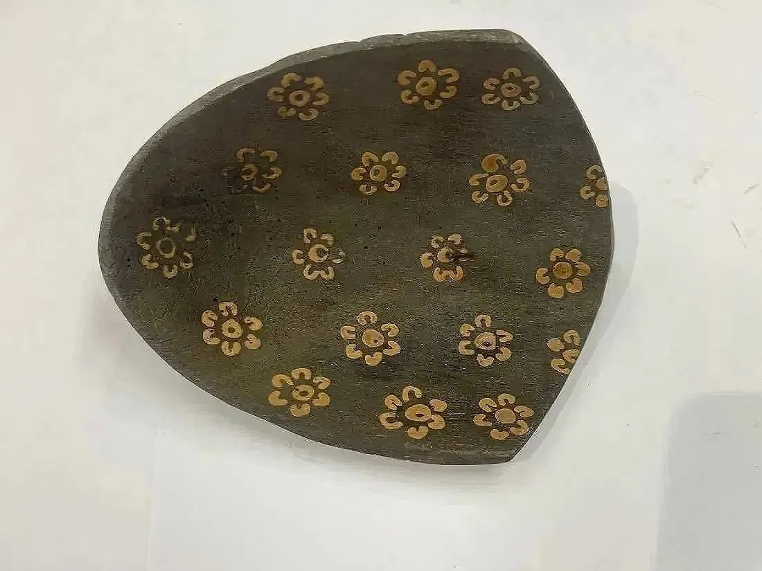 A hand carved Java Batik wooden mask - 8