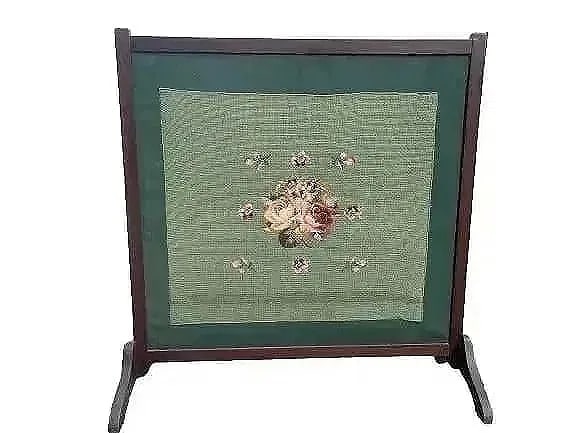 A Mahogany and Needlepoint Fireplace Screen (1 of 14)