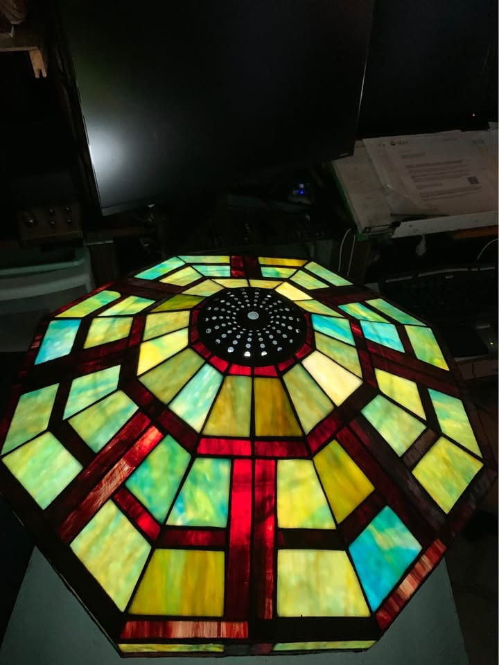 A Frank Lloyd Wright style single column lamp - 19