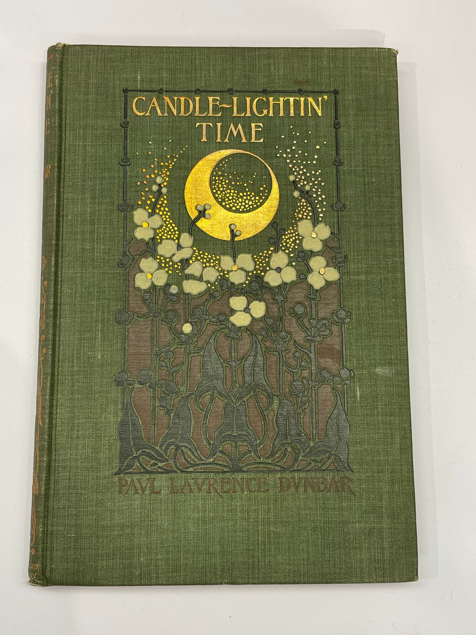 Paul Laurence DUNBAR book titled Candle-Lightin' Time first edition: Paul Laurence DUNBAR book titled Candle-Lightin' Time first editionPublished in New York by Dodd, Mead & Co., 1901. First edition in hard cover book form, first printing, of a collection by "one of th