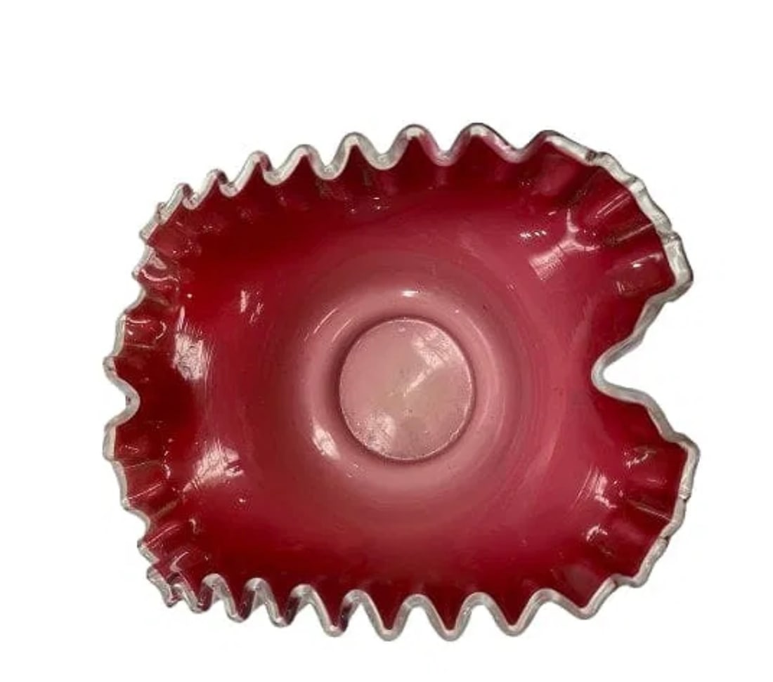 Victorian Fenton Bridal Basket white & red Ruffled Art Glass: Fenton Vintage red & white Opalescent Bowl with Crimped and Ruffled Edge, 10 Inches in diameter.Shipping, As courtesy for all of our buyers, this Item will be dropped off at the winter park UPS store