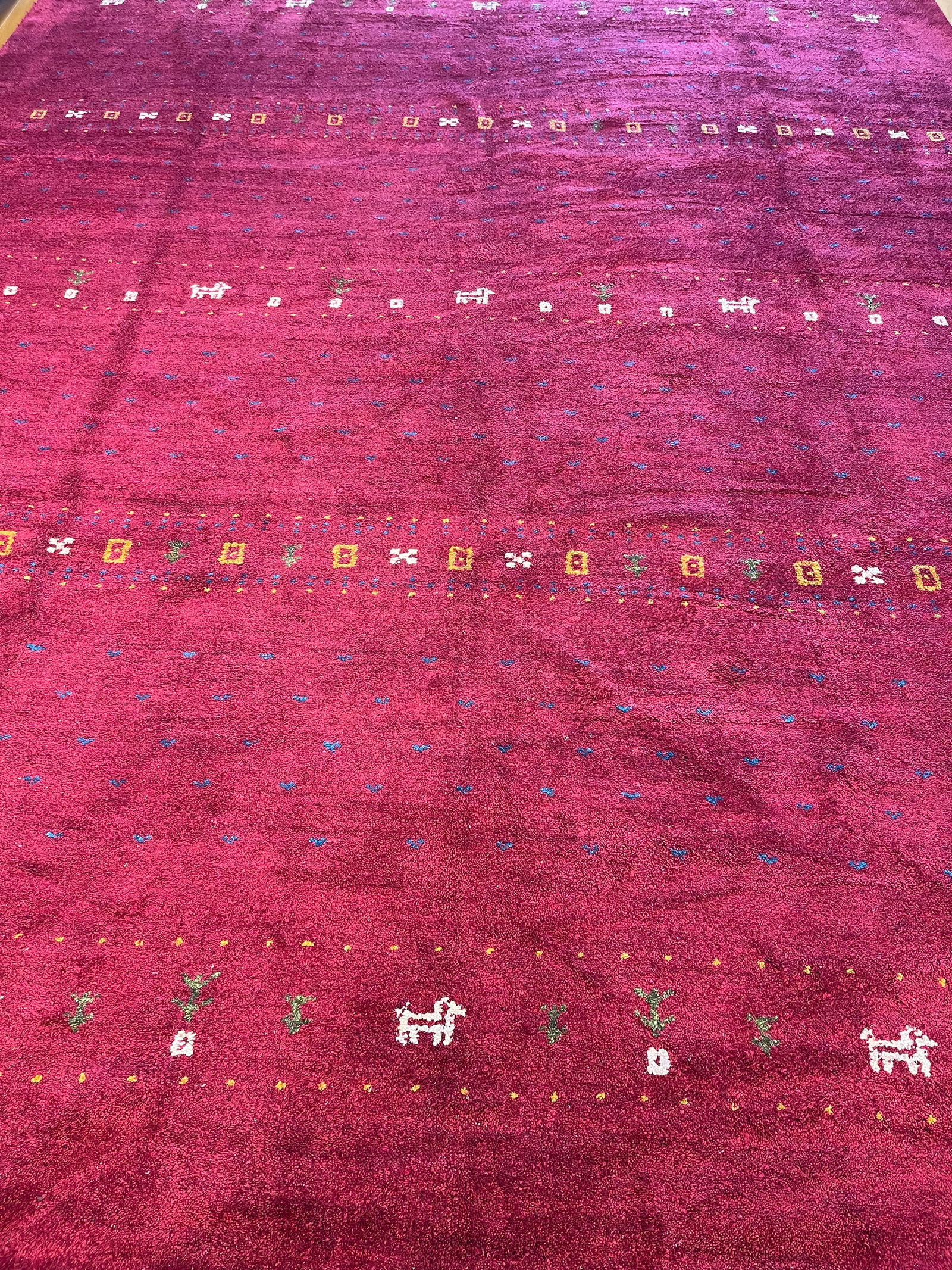 Indian contemporary Gabbeh design wool handwoven rug: Indian contemporary Gabbeh design wool handwoven rug measuring 9 feet 6 inches wide by 12 feet long.