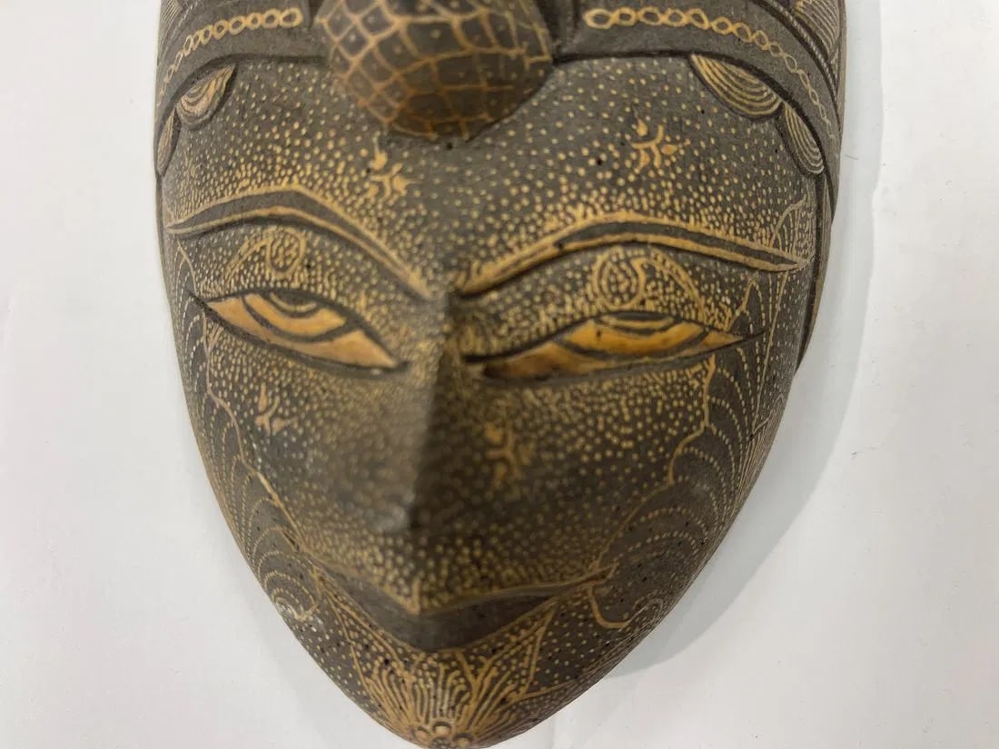 A hand carved Java Batik wooden mask - 2