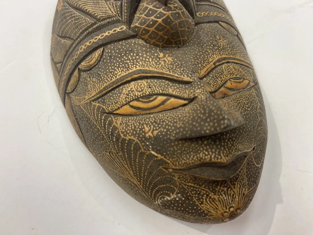 A hand carved Java Batik wooden mask - 7