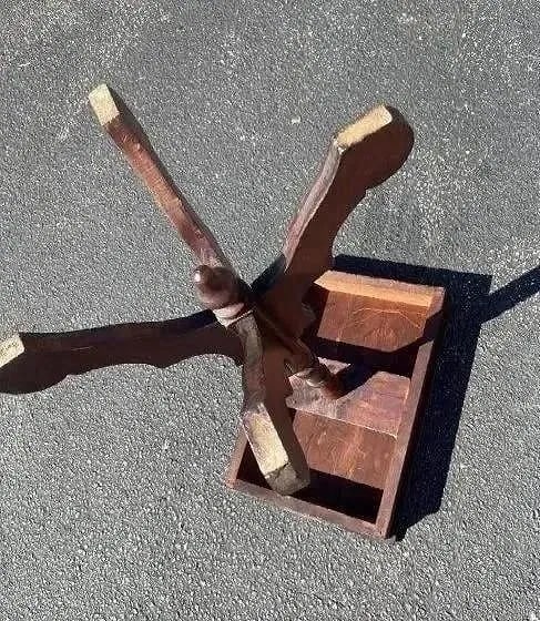 Antique lamp table - 10