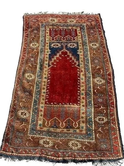 Antique Turkish LADIK prayer rug , Central Anatolia: Antique Turkish LADIK prayer rug, a Central Anatolia rug measuring 3 feet 8 inches wide by almost 6 feet long. A fine wool on wool antique Turkish rug.
