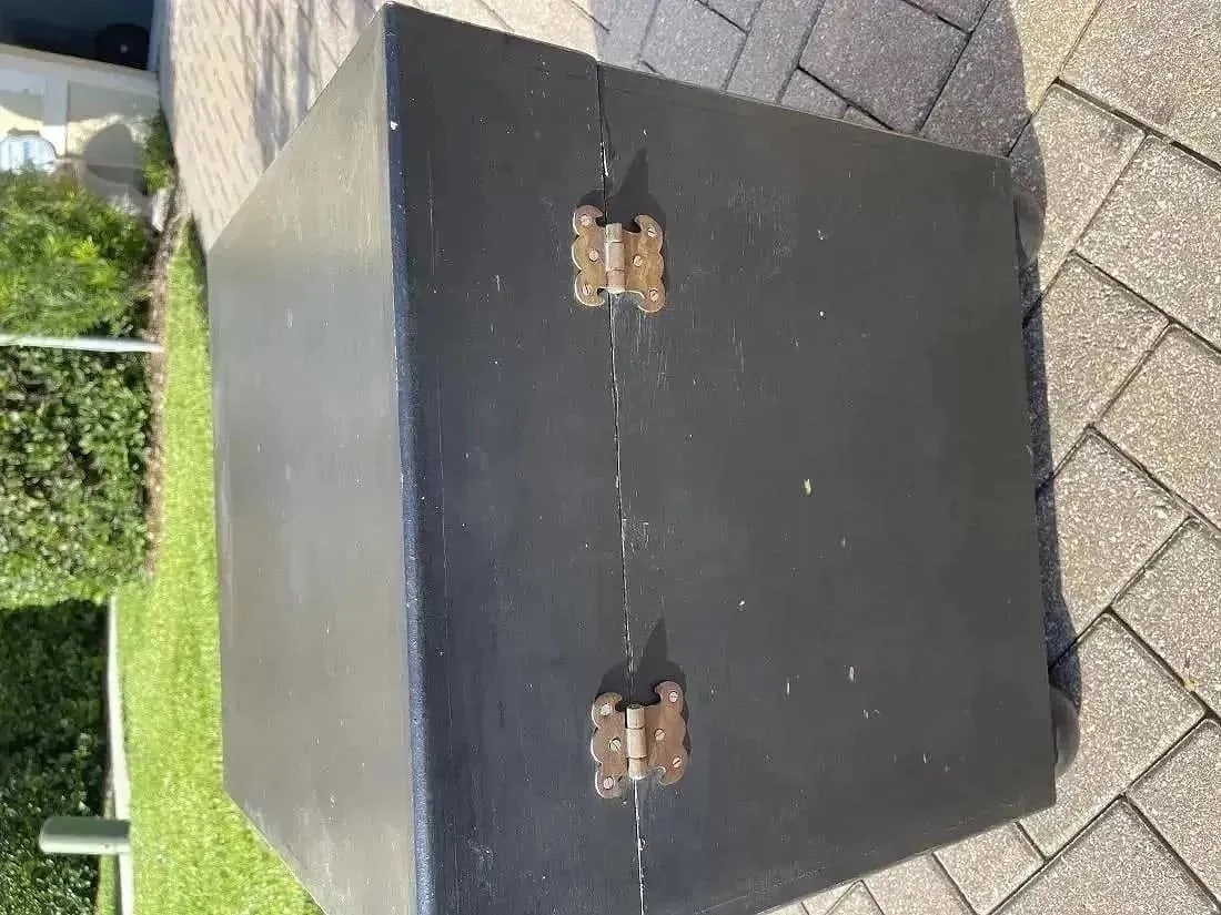 A square blanket chest trunk - 4