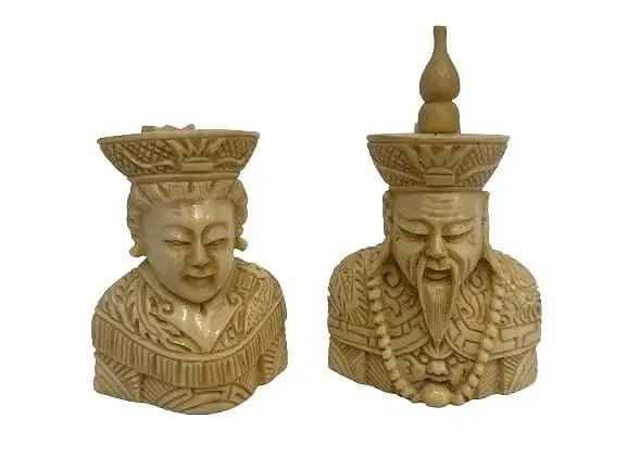 Antique Asian Carved Figures: Antique Asian Carved Figures / statues. Hand carved Asian Male & female figure statues measuring 2 1/4 inches tall.