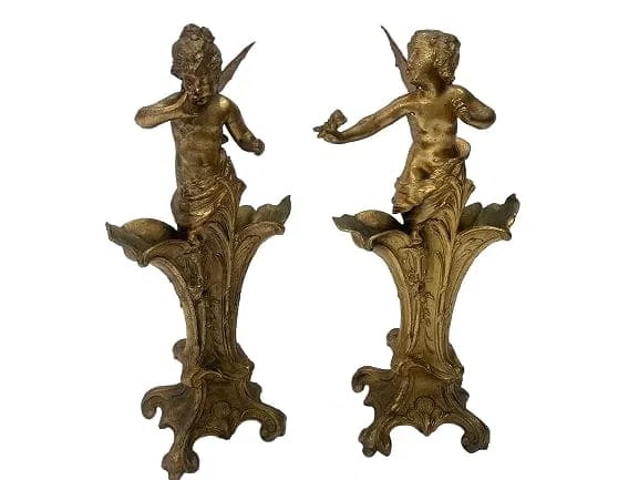 Set of two gilt metal European Cherub vase: Set of two gilt metal European Cherub vase. each standing about 11 inches tall. A charming decorative European vase set. Please read the condition report below before placing a bid.