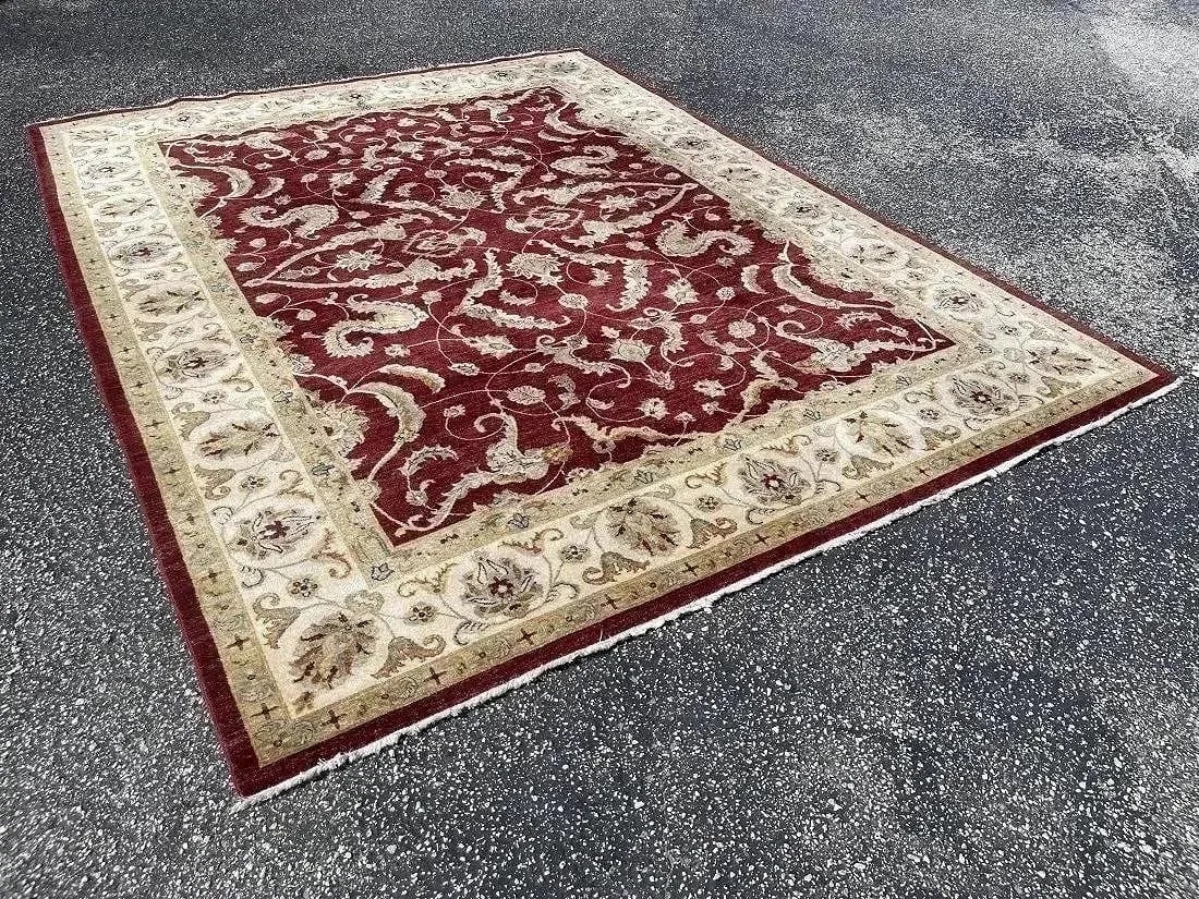 A handwoven room size oriental rug - 11
