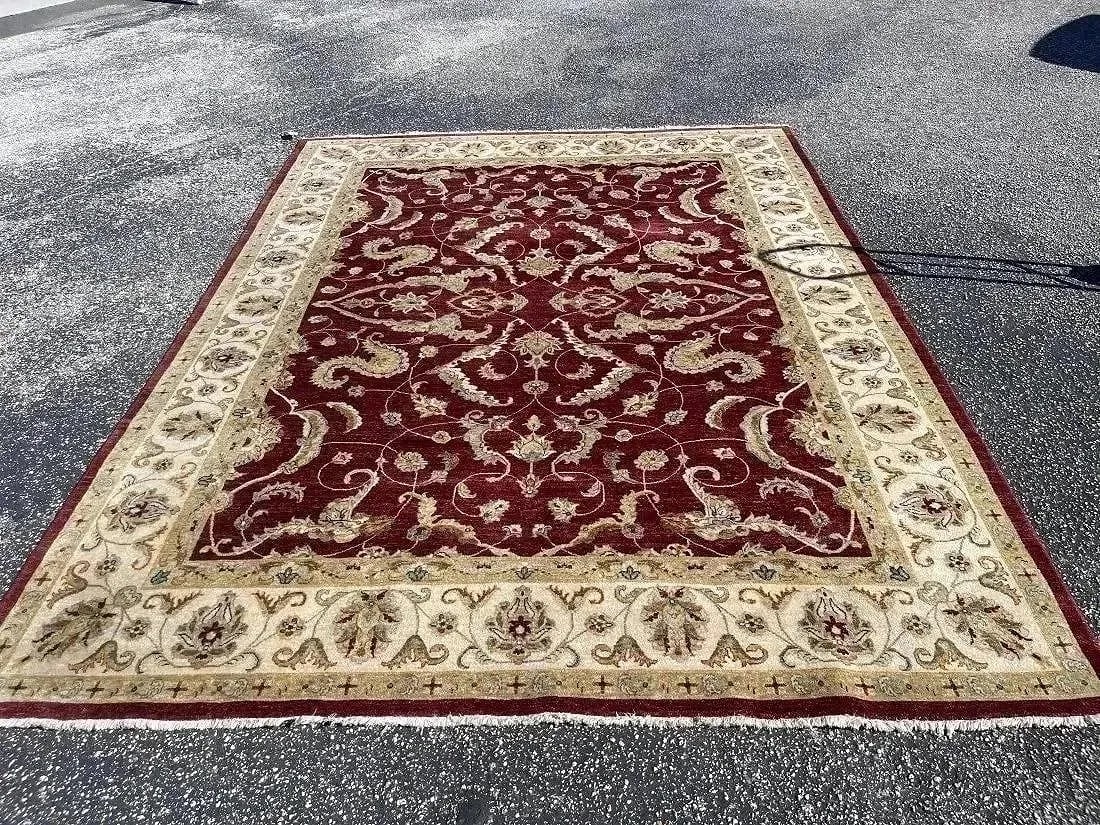 A handwoven room size oriental rug - 2