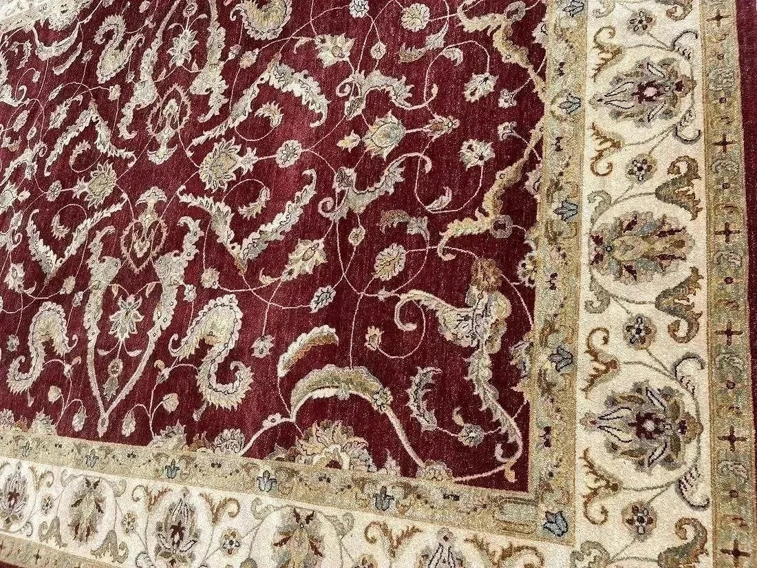 A handwoven room size oriental rug - 7