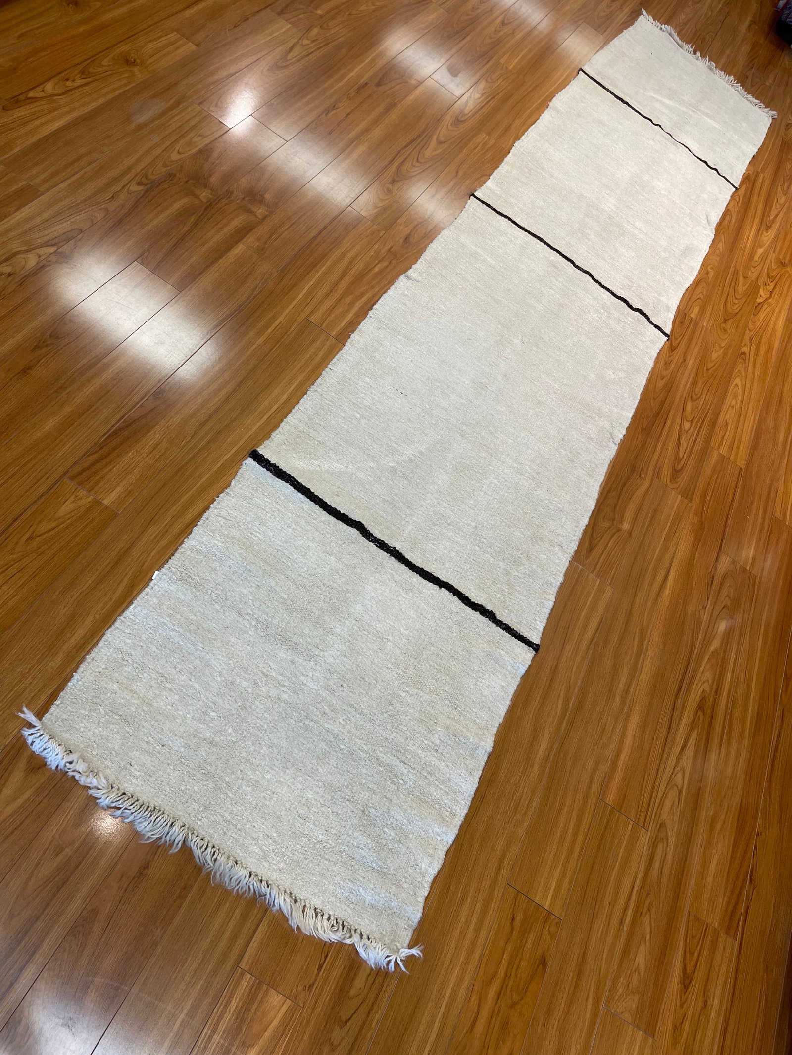 A handwoven Moroccan wool Runner - 8