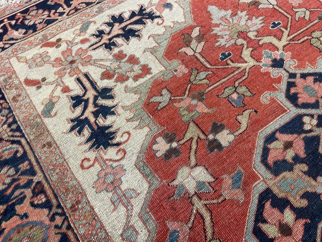 Antique Persian Serapi rug - 14