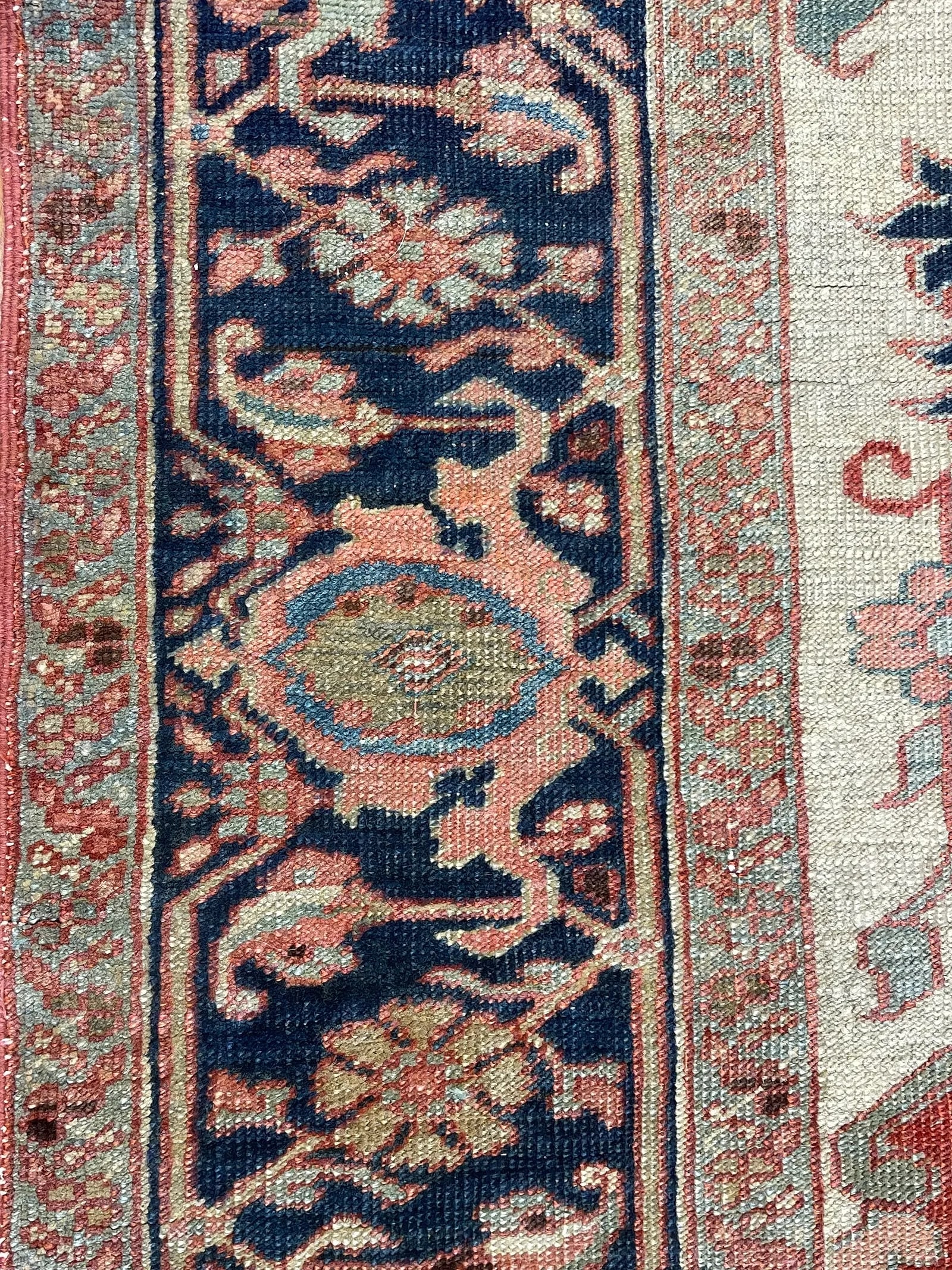 Antique Persian Serapi rug - 19