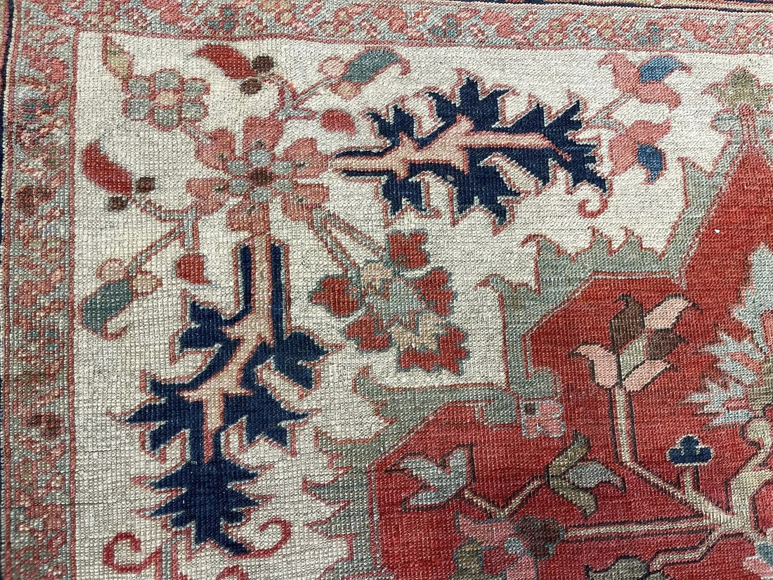 Antique Persian Serapi rug - 5