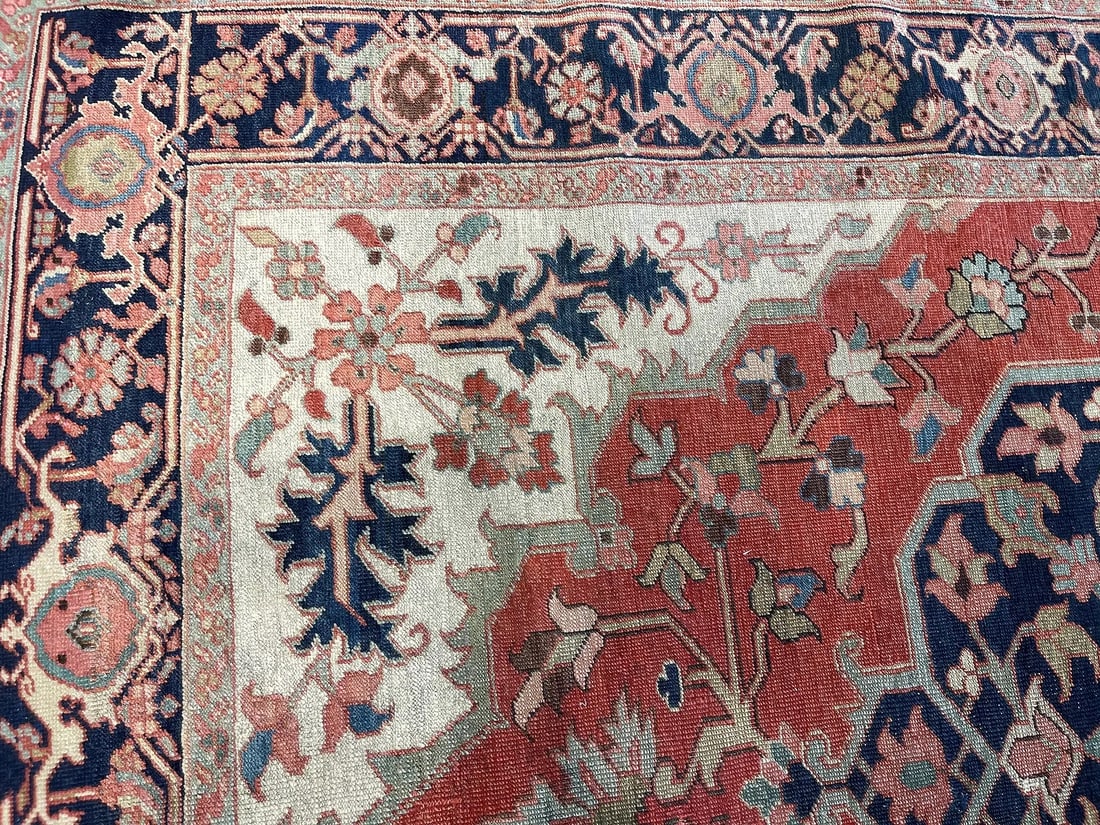 Antique Persian Serapi rug - 7