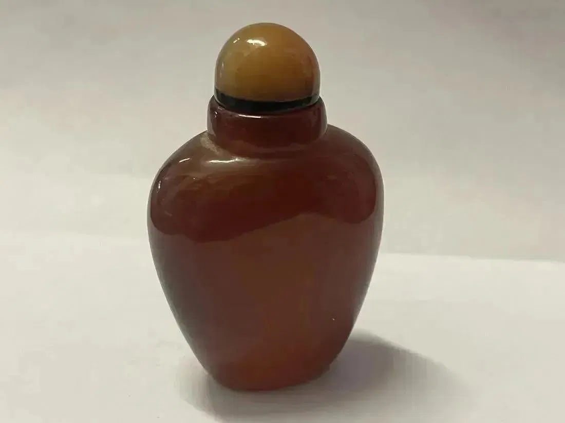 A Chinese snuff bottle - 12