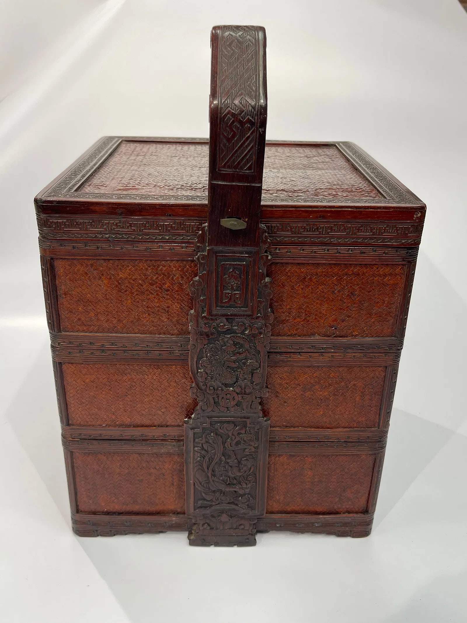 A Chinese wedding stack basket - 16