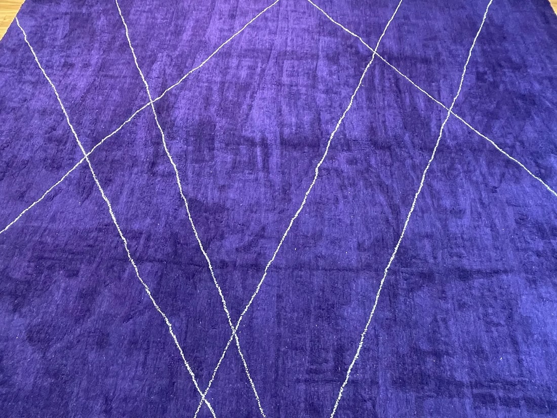 Indian contemporary Gabbeh design wool handwoven rug: Indian contemporary Gabbeh design wool handwoven rug measuring 9 feet wide by 12 feet 2 inches long