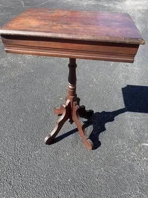 Antique lamp table - 3