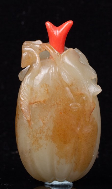 CHINESE YELLOW JADE GOURD SHAPE SNUFF BOTTLE (1 of 10)