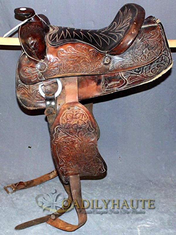 Finely Tooled Mexican Horse Saddle (1 of 3)
