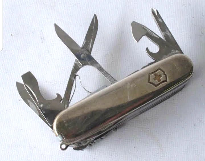 RARE SWISS ARMY 8-SECTION KNIFE SIGNED TIFFANY & CO (1 of 6)