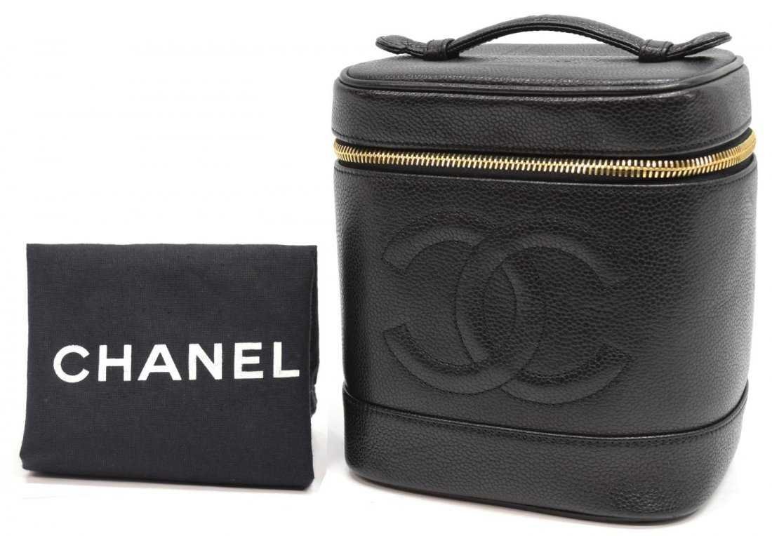 CHANEL BLACK GRAINED LEATHER VANITY TRAVEL BAG (1 of 5)