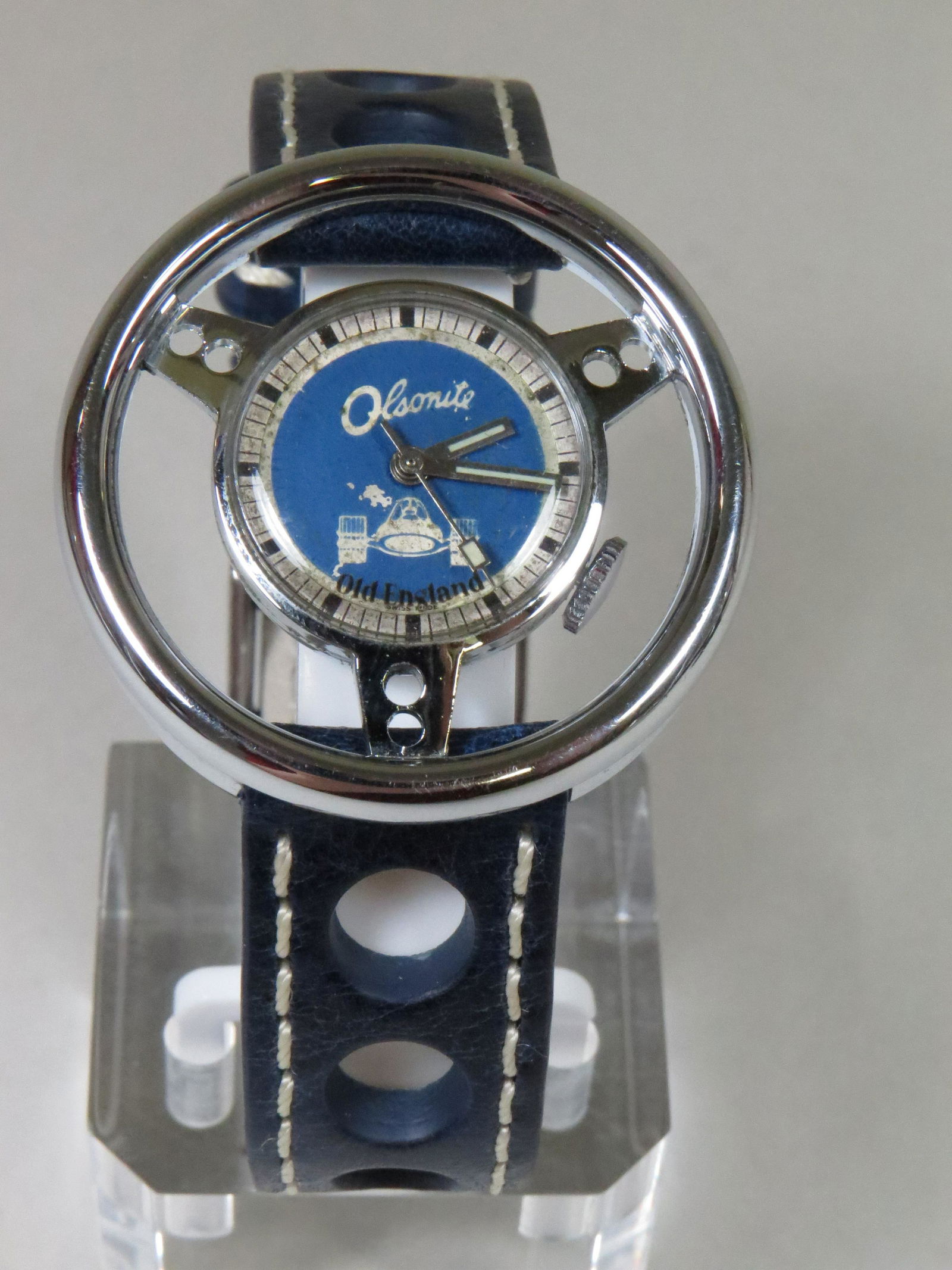 AUTOMOTIVE WRISTWATCH FROMA PRIVATE COLLECTION (1 of 4)