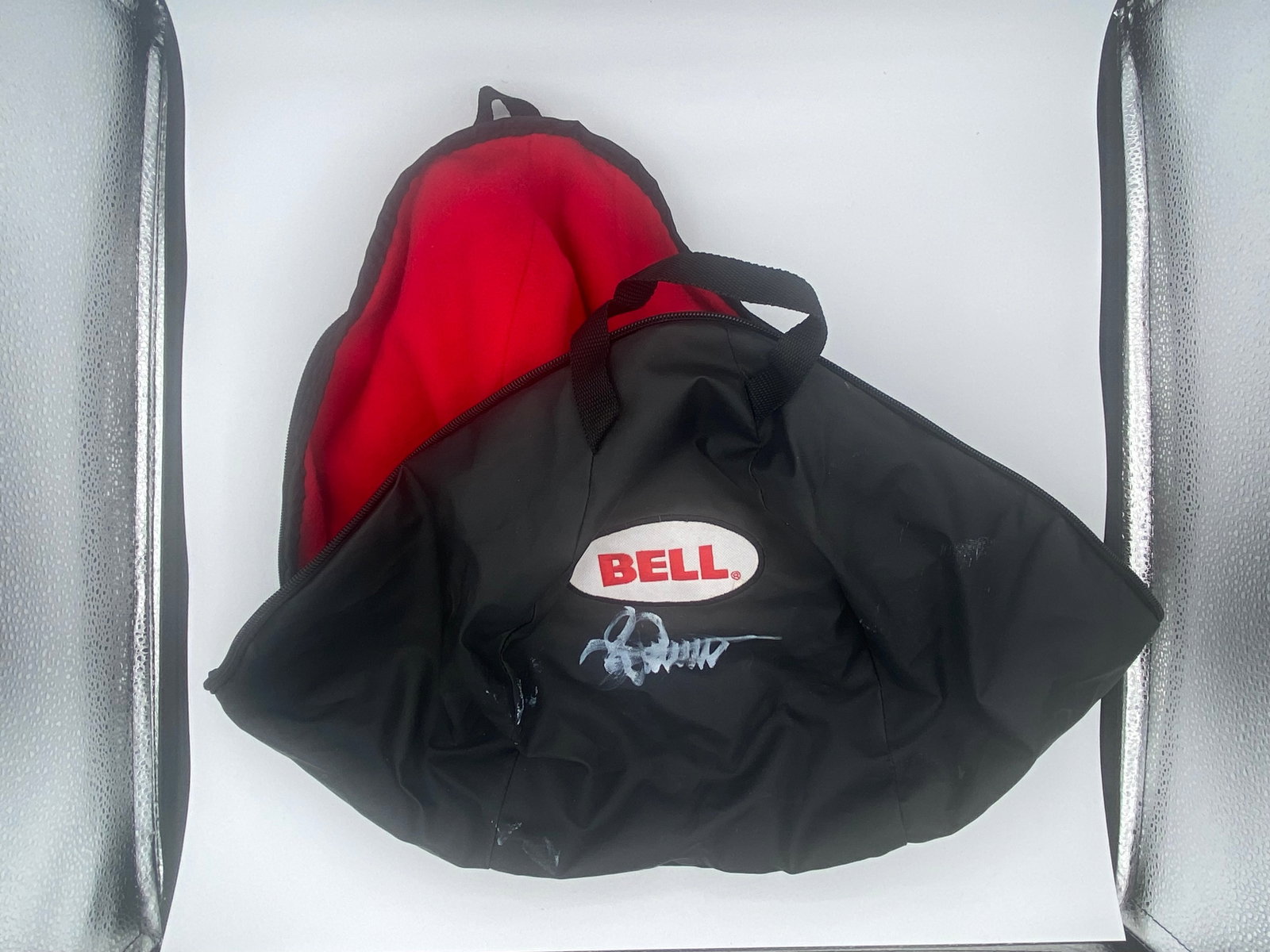 Stefan Johansson Race used and signed Bell Helmet lined helmet bag Formula One Driver Ferrari: Stefan Johansson Race used and signed Bell Helmet lined helmet bag Formula One Driver Ferrari McLaren Teams Le Mans Winner Please see our other Stefan Johansson signed items in this auction