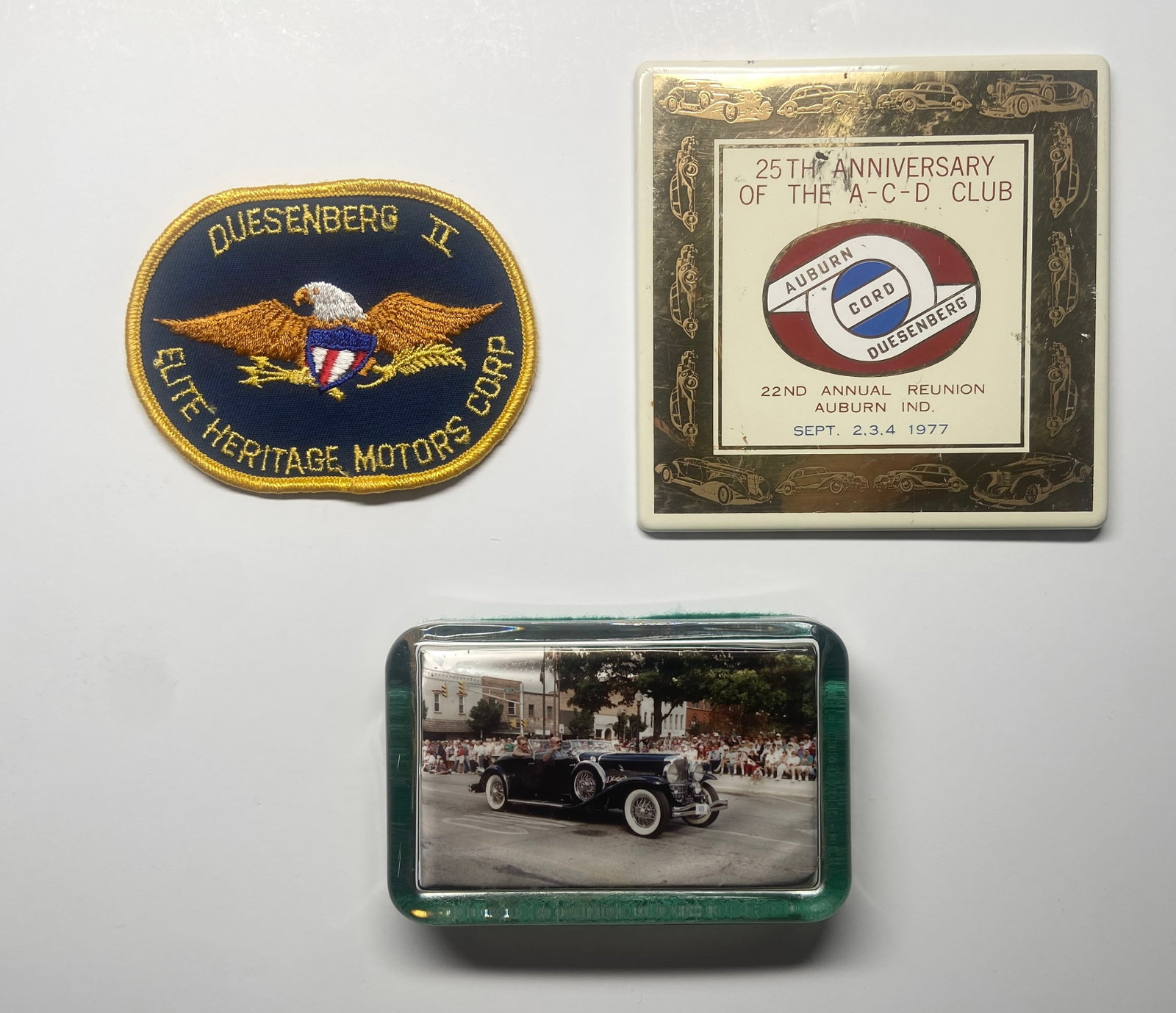 Auburn Cord Dusenberg SJ Reunion etched plaque, patch and glass mounted photo: Auburn Cord Dusenberg SJ Reunion etched plaque, patch and glass mounted photo this lot came from the collector who owned the car in the photo, rare Dusenberg 2 elite motor patch