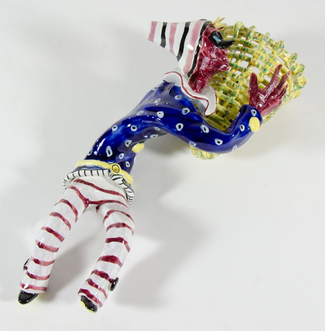 San Polo-figura in ceramica: San Polo Venezia: scultura in ceramica policroma raffigurante figura distesa. Firmata. Lung. cm. 32-