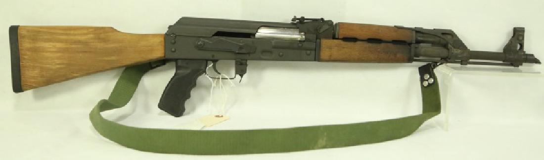 CENTURY ARMS M70B1 AK47 CARBINE RIFLE: CENTURY ARMS 7.62 X 39 M70B1 AK47 CARBINE RIFLE. (USED FIREARM) NOTE: YUGOSLAVIAN MADE CALIBER: 7.62 X 39 SERIAL NUMBER: M70B06094