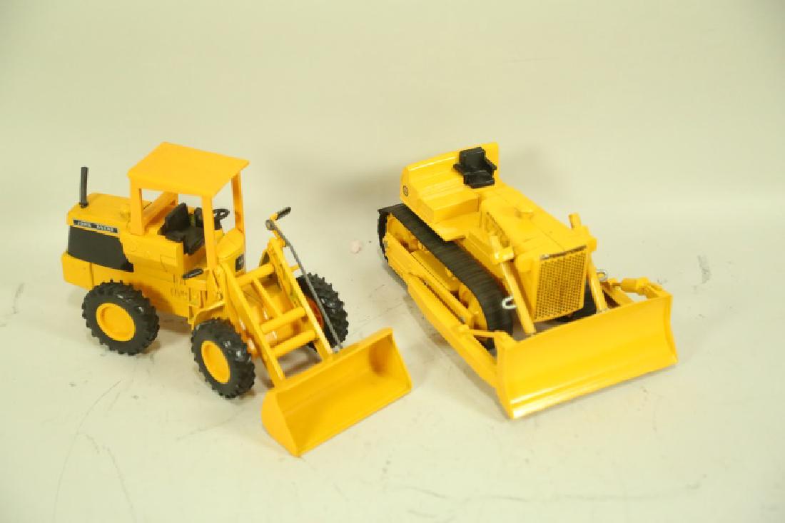 LOT OF 2 CONSTRUCTION VEHICLES (1 of 1)